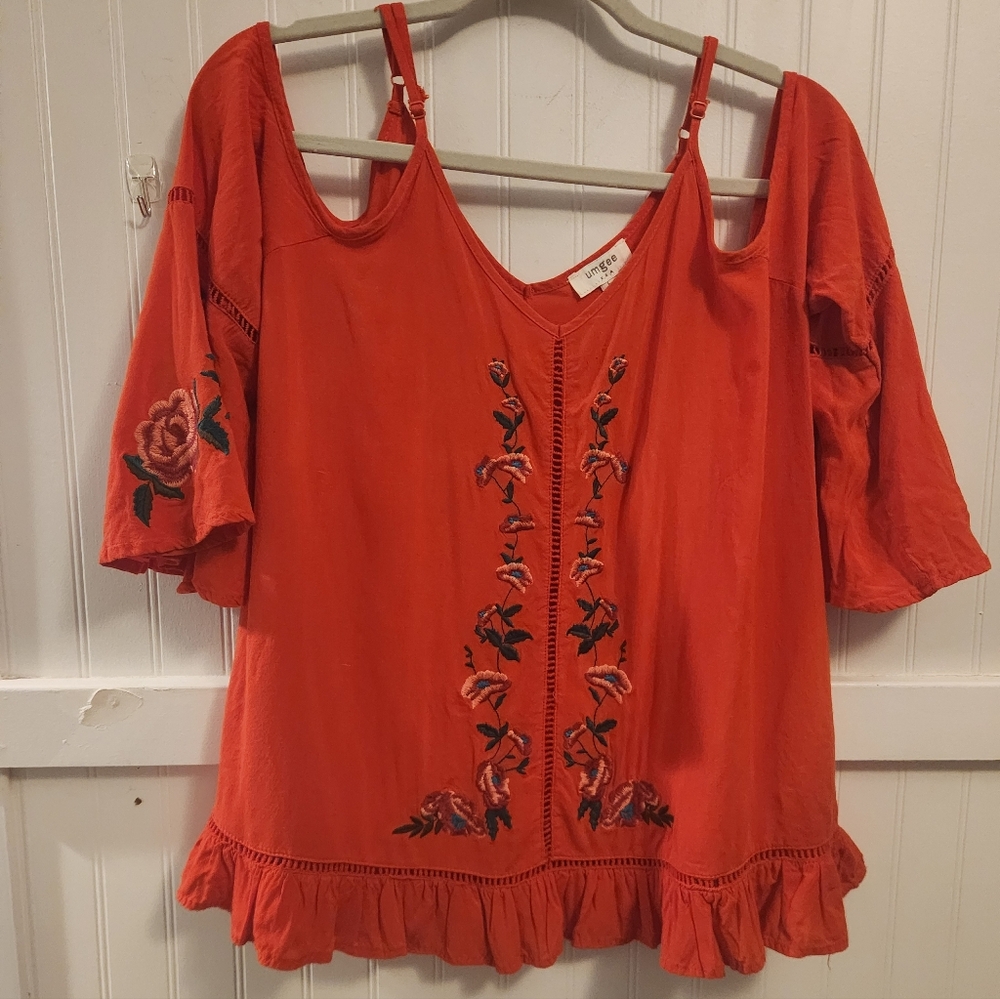 Umgee Coral Embroidered Blouse‎